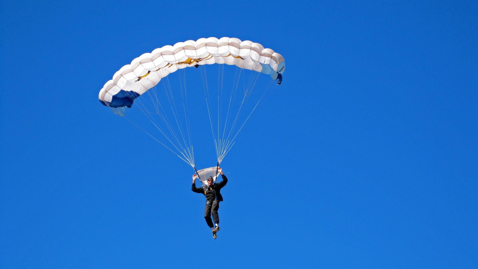 九游.中国官网-全球电子竞技产业峰会召开，政策支持力度加大，2020全球电子竞技市场报告